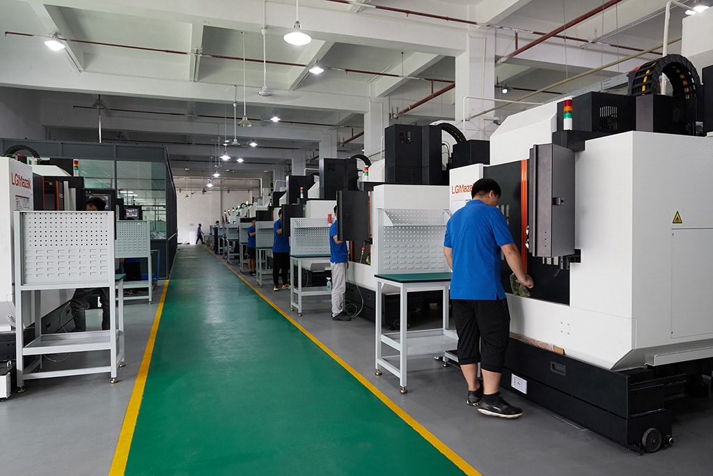 3 axis,4 axis, and 5 axis CNC Machining workshop of Metal Parts China 